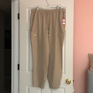 Vince Camuto silky joggers